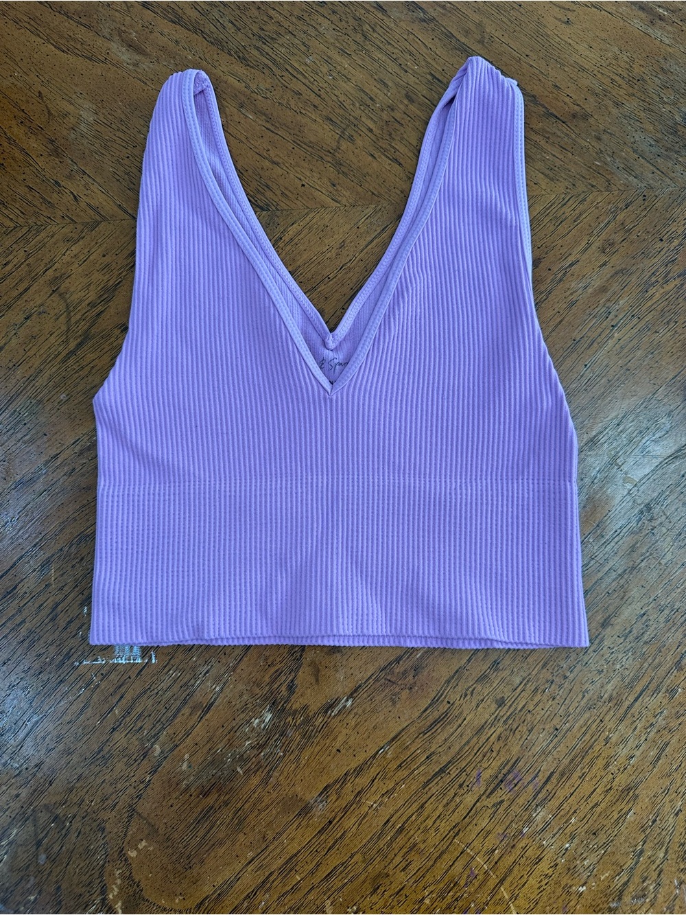 Sky and Sparrow Ribbed V-Neck Crop Top - Lavender